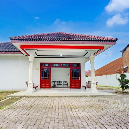 Hotel O Krakatau Near Universitas Muhammadiya Sumatra Utara Umsu Medan Dış mekan fotoğraf